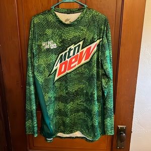 Mountain Dew Fishing/Outdoors Long Sleeve Shirt (Green) (Large)